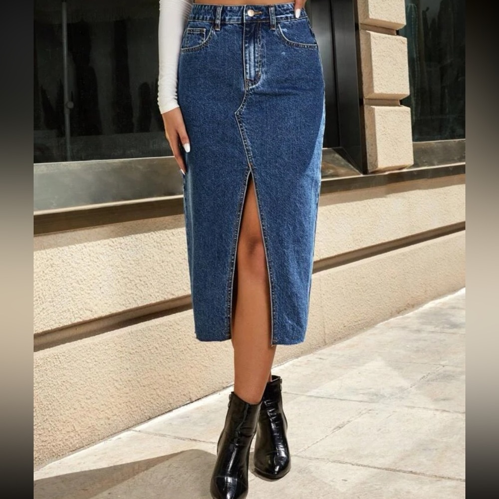 High Waist Denim Skirt โค๏ธ - Picture 3 of 4
